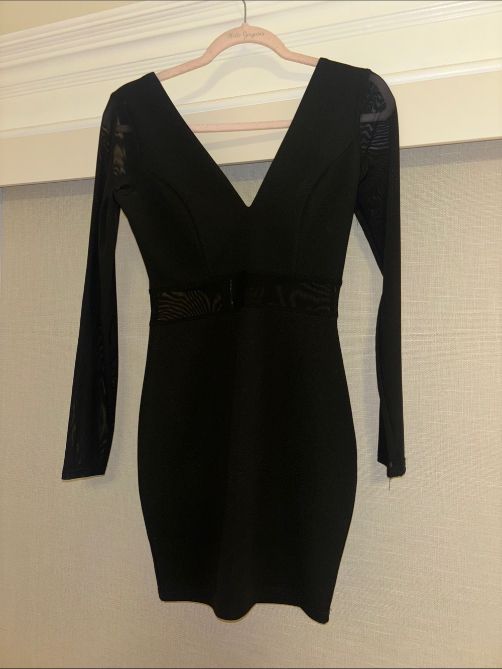 Windsor V-Neck Long Sleeve Bodycon Dress